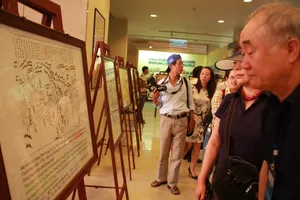 Triển làm về Hoàng Sa: “Trung Quốc đang khoan thăm dò sức chịu đựng và lòng yêu nước của người Việt”