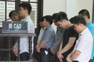 Đi đòi nợ bị "tay chân" con nợ giết chết