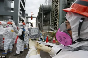 Công trình tường băng chặn phóng xạ ở Fukushima