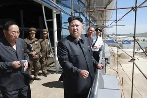 Kim Jong Un đích thân giám sát thử tên lửa gần biên giới Hàn Quốc