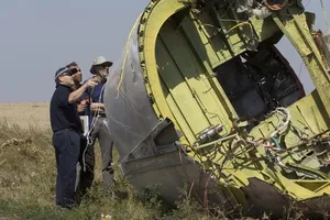 Bắt đầu điều tra hiện trường MH 17 rơi