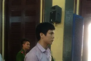 Mâu thuẫn khi xem bảng lương thưởng, một công nhân chết, một người lãnh án 20 năm