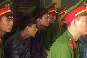 Kẻ cướp, hiếp, giết người rút đơn kháng cáo, chấp nhận án tử