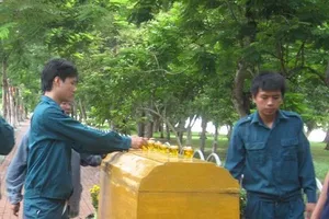 Một phụ nữ chết trên sông Hương không có người nhận