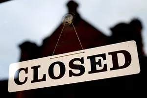 Cho phá sản ngân hàng, thì sao?