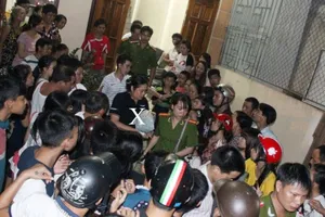 Bắt hai phụ nữ lừa đảo, thu gom hàng ngàn sổ đỏ