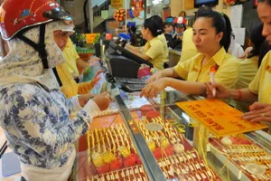 Vàng về giá 36 triệu đồng, chứng khoán hồi phục