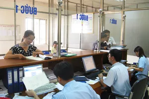 'Cán bộ mắng dân 'vô duyên' là còn... hiền'