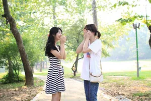 Anh và chị gái tôi có hiềm khích bí mật