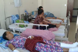 Chồng đánh vợ gãy hai tay hai chân