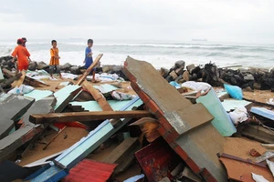 Phú Yên: Triều cường tấn công khu dân cư, thiệt hại nặng nề 