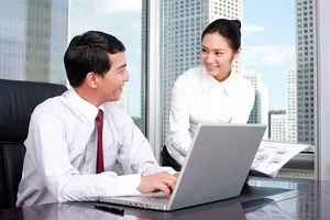 Sếp và lính cùng yêu một người