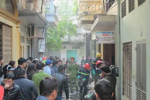 Thảm cảnh trước bình minh, năm thi thể trong một ngôi nhà cháy