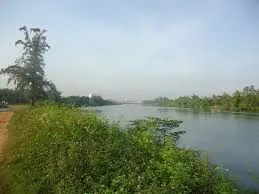 Mẹ ruột phát hiện xác con trai trên sông