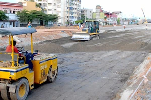 Dừng thi công các dự án ở khu vực cửa ngõ TP.HCM và Hà Nội