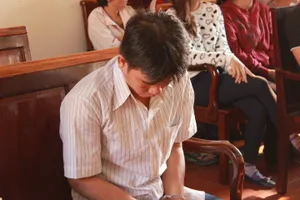 Bị từ chối tình cảm đâm người yêu 21 nhát kéo rồi tự sát