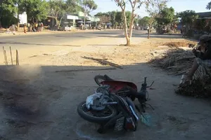 Kon Tum: Trai làng ném đá, đánh một thanh niên tử vong