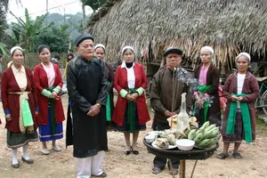 Độc đáo tục 'ngủ mái' của người Thổ ở xứ Thanh