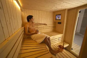 Ghé phòng xông hơi thường xuyên giúp nam giới kéo dài tuổi thọ