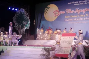 Đêm thơ Nguyên Tiêu hướng về biển đảo 