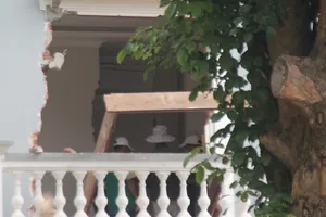 Gia đình tướng Thạch đang tháo dỡ biệt thự trái phép