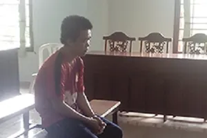 Không mượn được tiền, rủ bạn đi cướp 