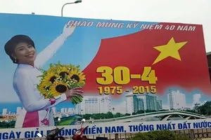 Hà Nội đã dỡ bỏ 'Pano kì dị' ngay trong đêm 22-4