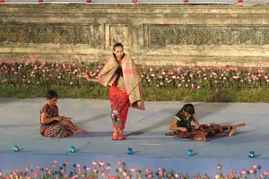 Ấn tượng với 200 bộ trang phục truyền thống các nước ASEAN