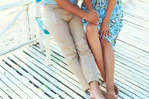 Họp bàn đôi bên chuyện…phòng ngủ