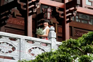 Thăm chùa do Thân Mẫu vua Bảo Đại khởi dựng