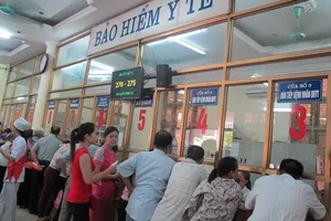 Không bắt buộc người dân xuất trình giấy tờ khi mua thẻ BHYT
