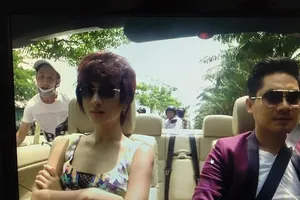 Nữ diễn viên Kim Tuyến bị cướp khi đang đóng phim