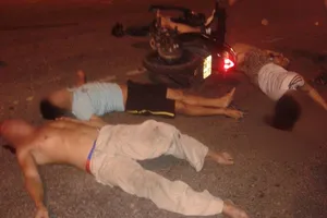 Một địa điểm, 2 vụ tại nạn liên tiếp, 5 người nguy kịch