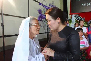 Nghẹn ngào tang lễ đôi bạn chí cốt nhạc sĩ Phan Huỳnh Điểu và Phan Nhân 