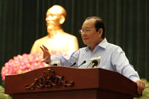 Bí thư TP.HCM xót xa và bức xúc khi dân chưa có nước sạch