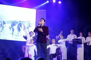 Xúc động đêm nhạc tưởng nhớ hai nhạc sĩ Phan Huỳnh Điểu và Phan Nhân