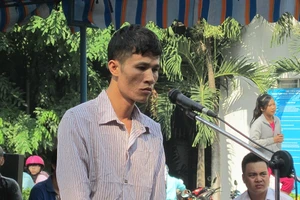 Dùng dao đâm mẹ và em vợ vì không tìm thấy vợ