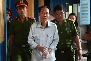 Tử hình kẻ dùng búa đập đầu cả nhà vợ