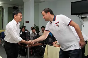 Olympique Lyon giúp bóng đá TP.HCM: cần đi vào chi tiết và hành động