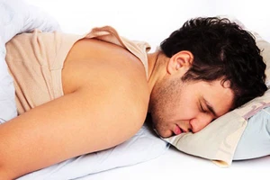 Khi nam giới dính 'bệnh đàn bà'