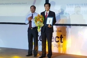 Agribank nhận giải thưởng 'Ngân hàng vì cộng đồng năm 2015'