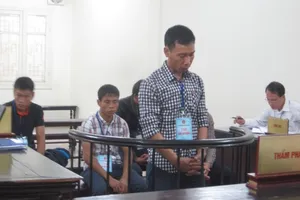 Nhóm bạc bịp nhốt con nợ đòi tiền