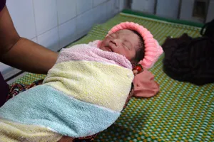 Mới chào đời đã bị bỏ rơi