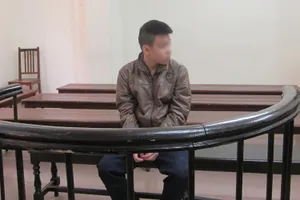 Được bạn gái nhí ‘mời’ quan hệ, thanh niên mếu máo vào tù