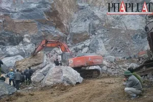 Hiện trường vụ sập mỏ đá Thanh Hóa qua ảnh