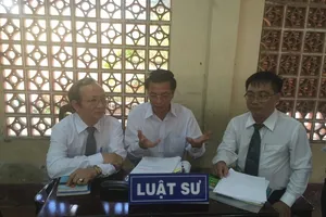 Vụ đi tè bị quy tội cướp: Nên nhẹ nhàng với người bị hại