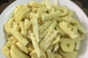 Măng luộc kinh doanh ở TP.HCM “dính” chất vàng O