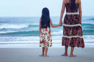 Buồn tủi phận con, dở dang đời mẹ