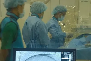 Lần đầu tiên BV quận dùng kỹ thuật TACE trị u ác tính thành công