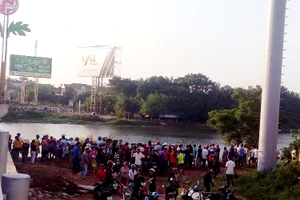 Để lại khăn tang trên xe máy, nam thanh niên nhảy cầu tự vẫn